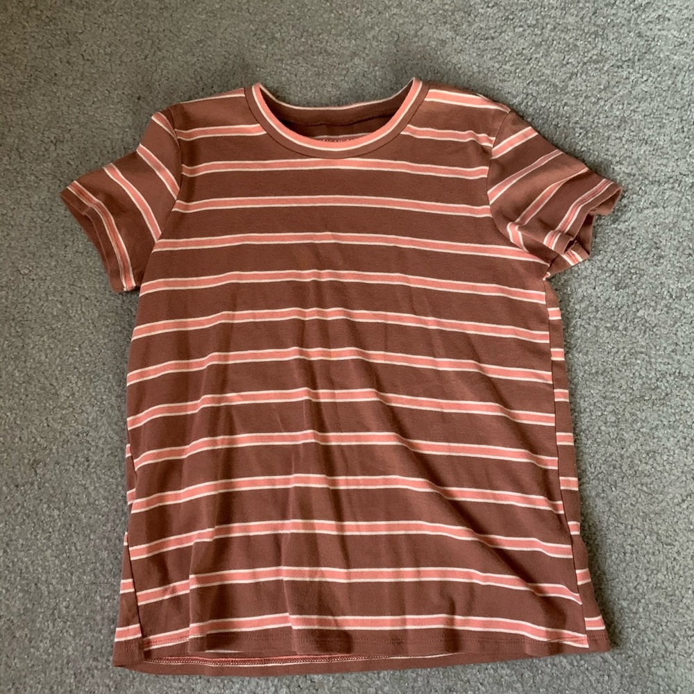 Brown and pink striped t-shirt